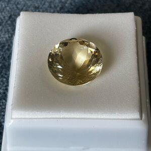 7.75CT Yellow Labradorite 14MM RD